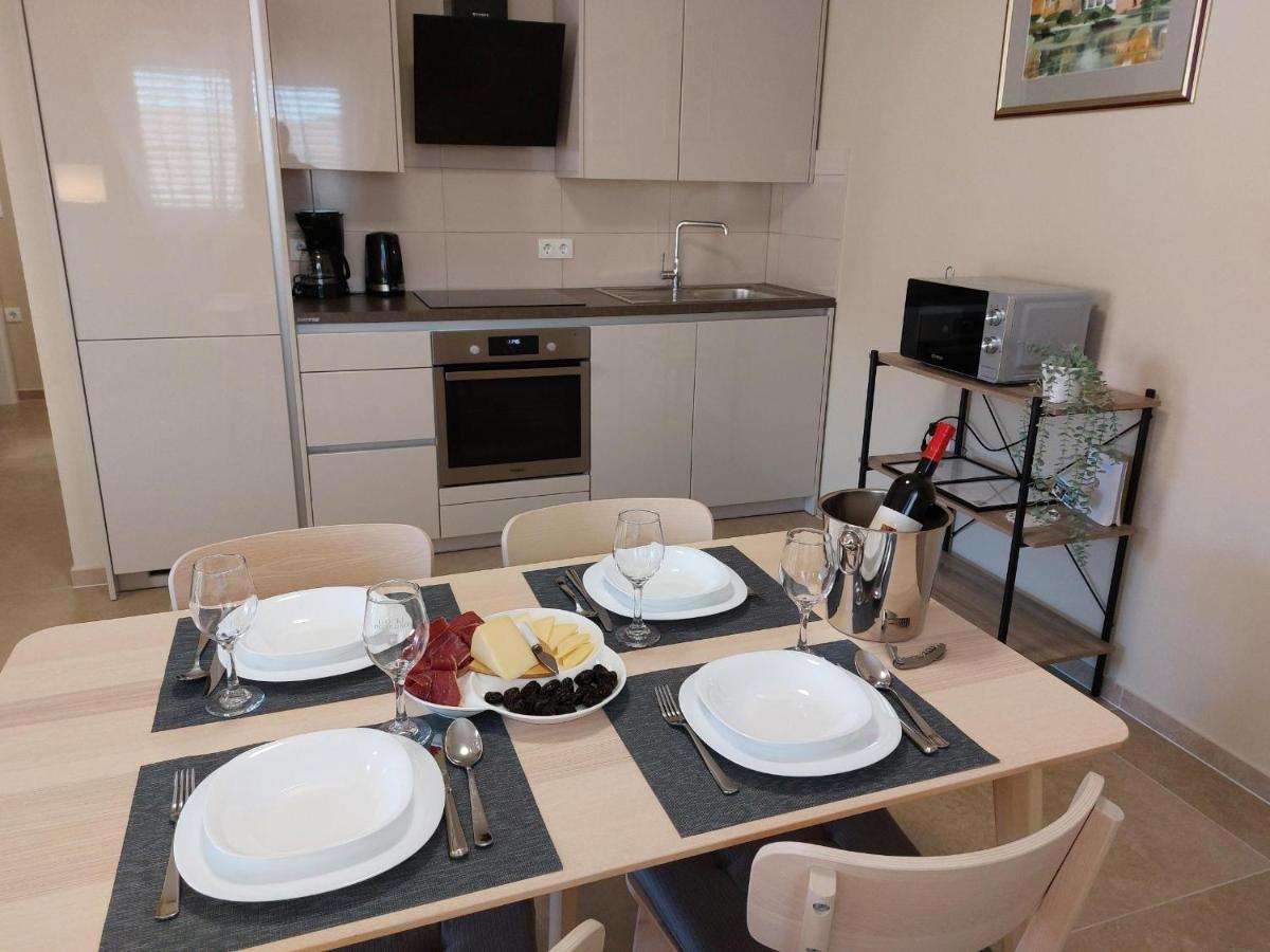 Seashells Apartments Tribunj Tribalj المظهر الخارجي الصورة