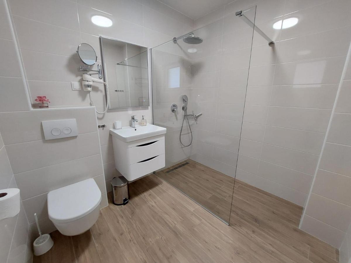 Seashells Apartments Tribunj Tribalj المظهر الخارجي الصورة